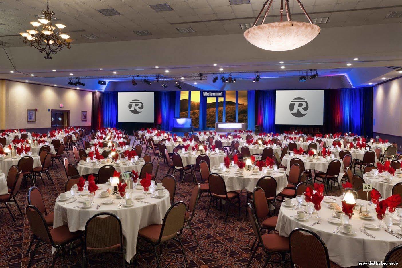 Bismarck Hotel And Conference Center Restaurant photo